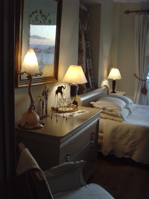 Villa Le Lac Cottage Au Bord Du Lac D'Annecy - Chambre Chez L'Habitant - Les Terrasses Du Lac Veyrier-du-Lac Ruang foto