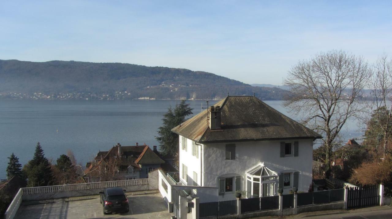 Villa Le Lac Cottage Au Bord Du Lac D'Annecy - Chambre Chez L'Habitant - Les Terrasses Du Lac Veyrier-du-Lac Bagian luar foto